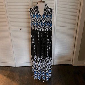 Chico’s Maxi Dress v neck black blue white stretch knit ikat geometric XL / 16